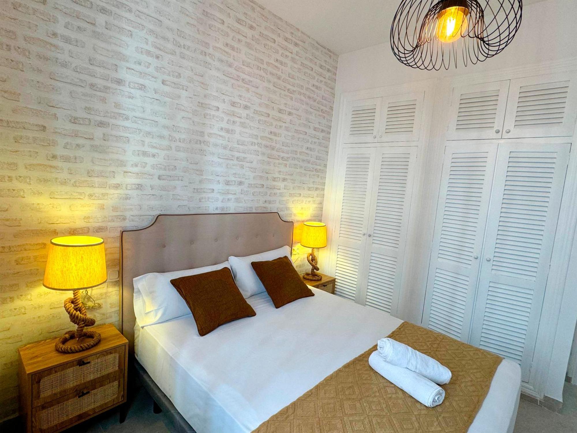 Apartamentos Plaza San Agustin 3000 グラナダ エクステリア 写真